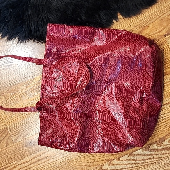 Avenue Burgundy Faux Snakeskin Tote Bag - Picture 2 of 10